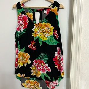 Old Navy top.